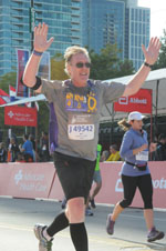 2014 Chicago Marathon David Johndrow Finish